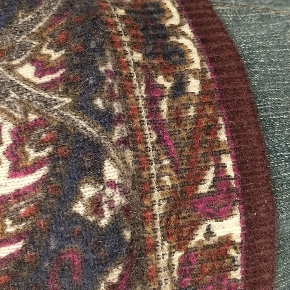 Dramatic Cashmere Pullover Paisley Print Top Ligh… - image 5